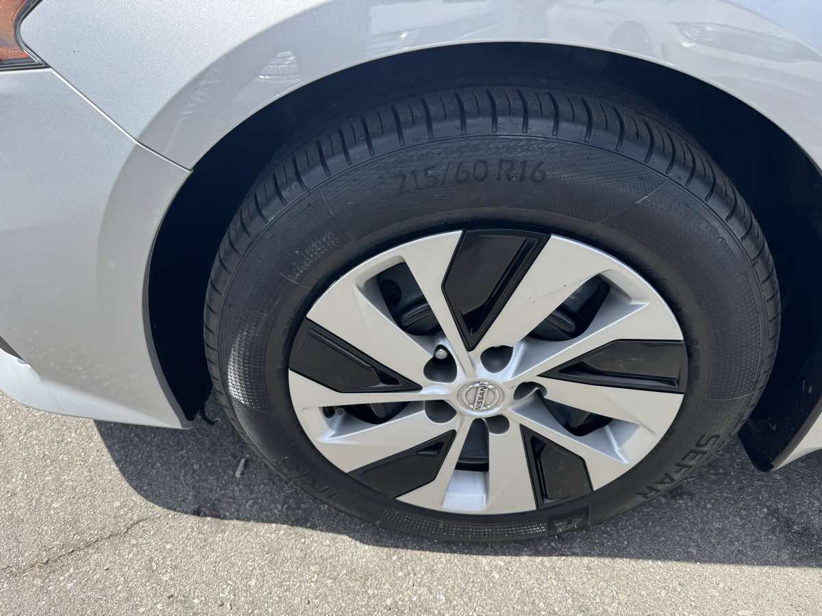 2019 Nissan Altima 2.5 S photo 7
