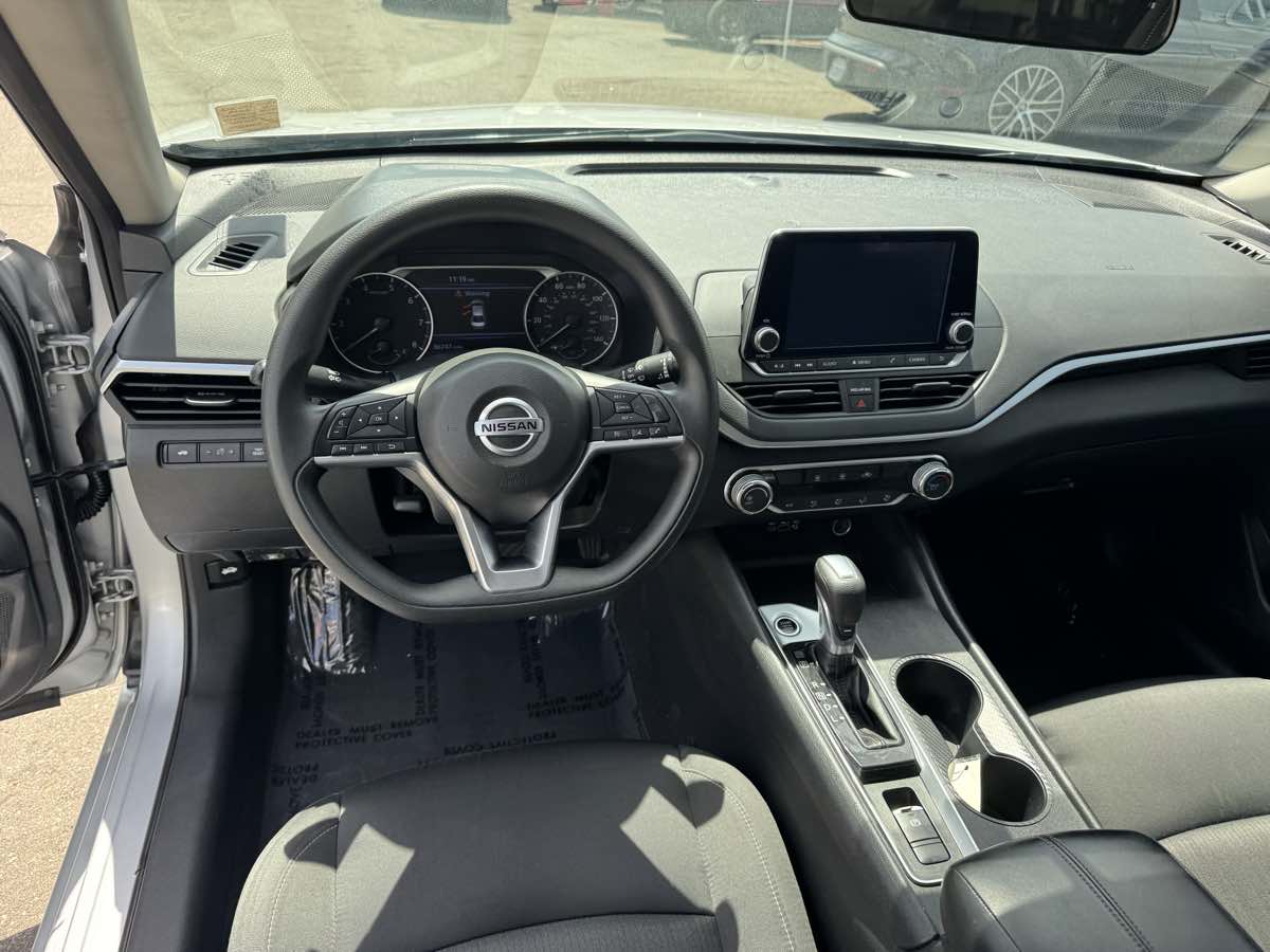 2019 Nissan Altima 2.5 S photo 11