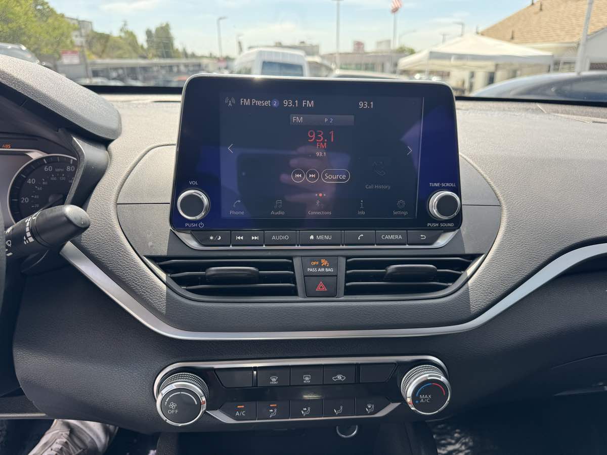 2019 Nissan Altima 2.5 S photo 14