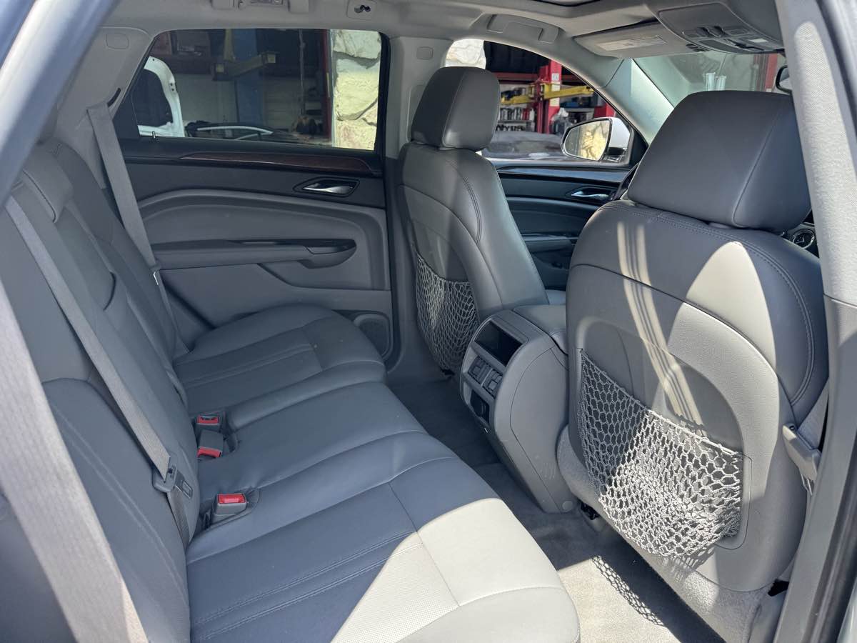 2012 Cadillac SRX Luxury photo 9