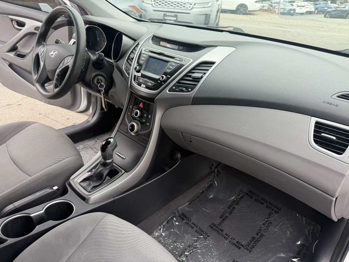 2015 Hyundai Elantra SE - Photo 27