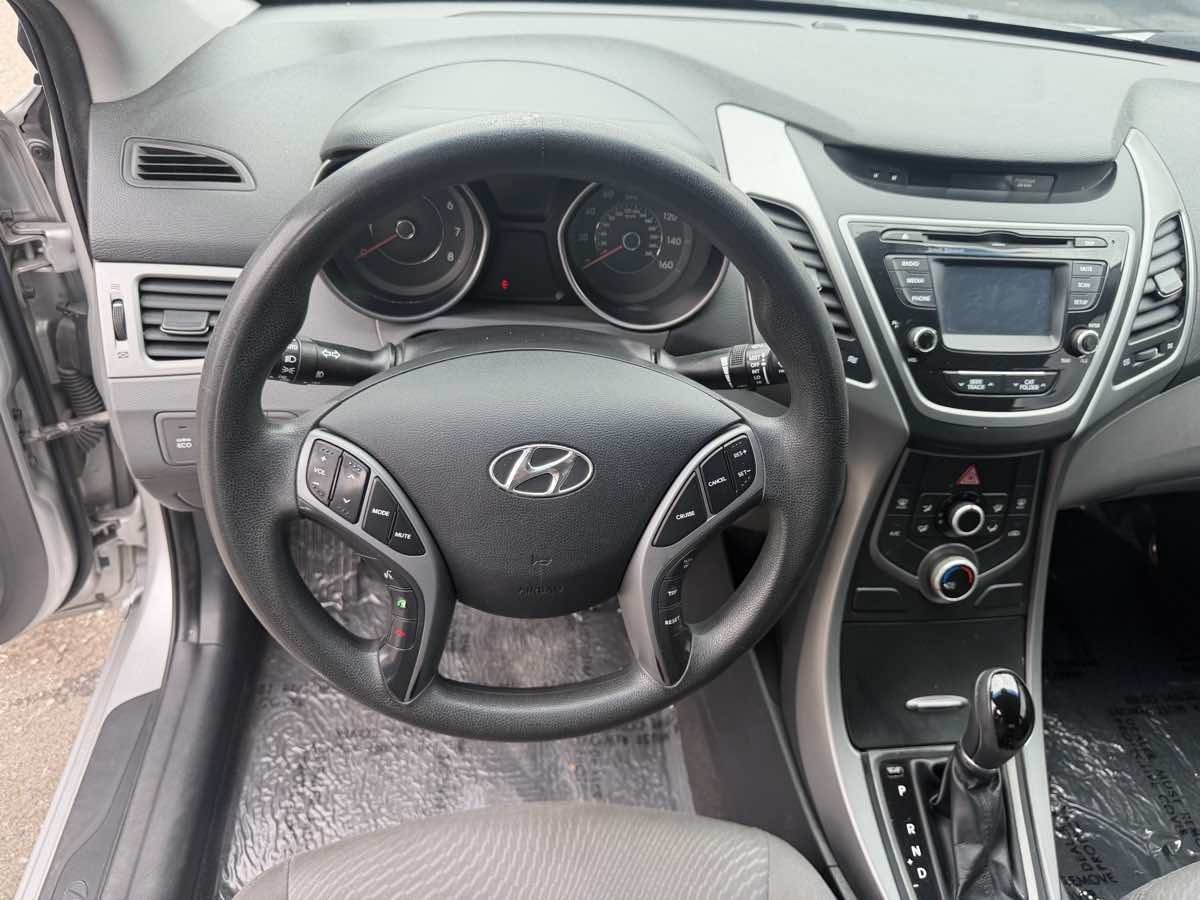 2015 Hyundai Elantra SE - Photo 31