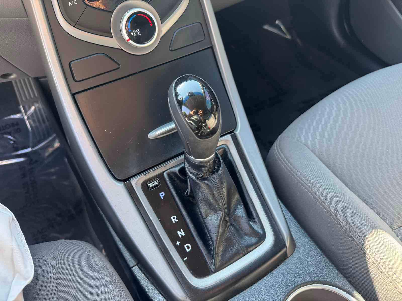 2015 Hyundai Elantra SE photo 15