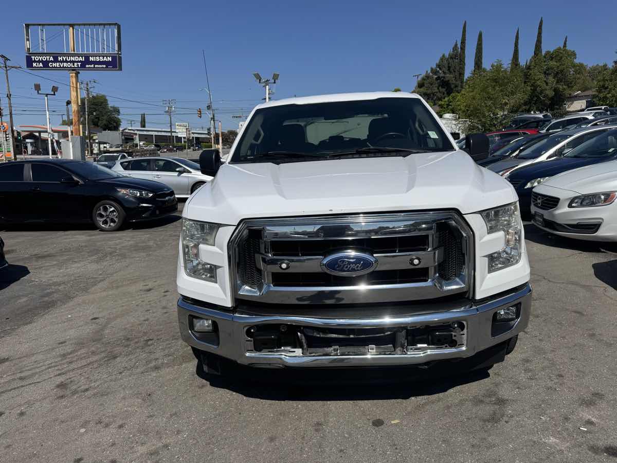 2017 Ford F-150 XLT photo 2