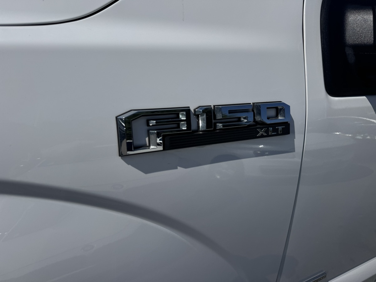 2017 Ford F-150 XLT photo 8