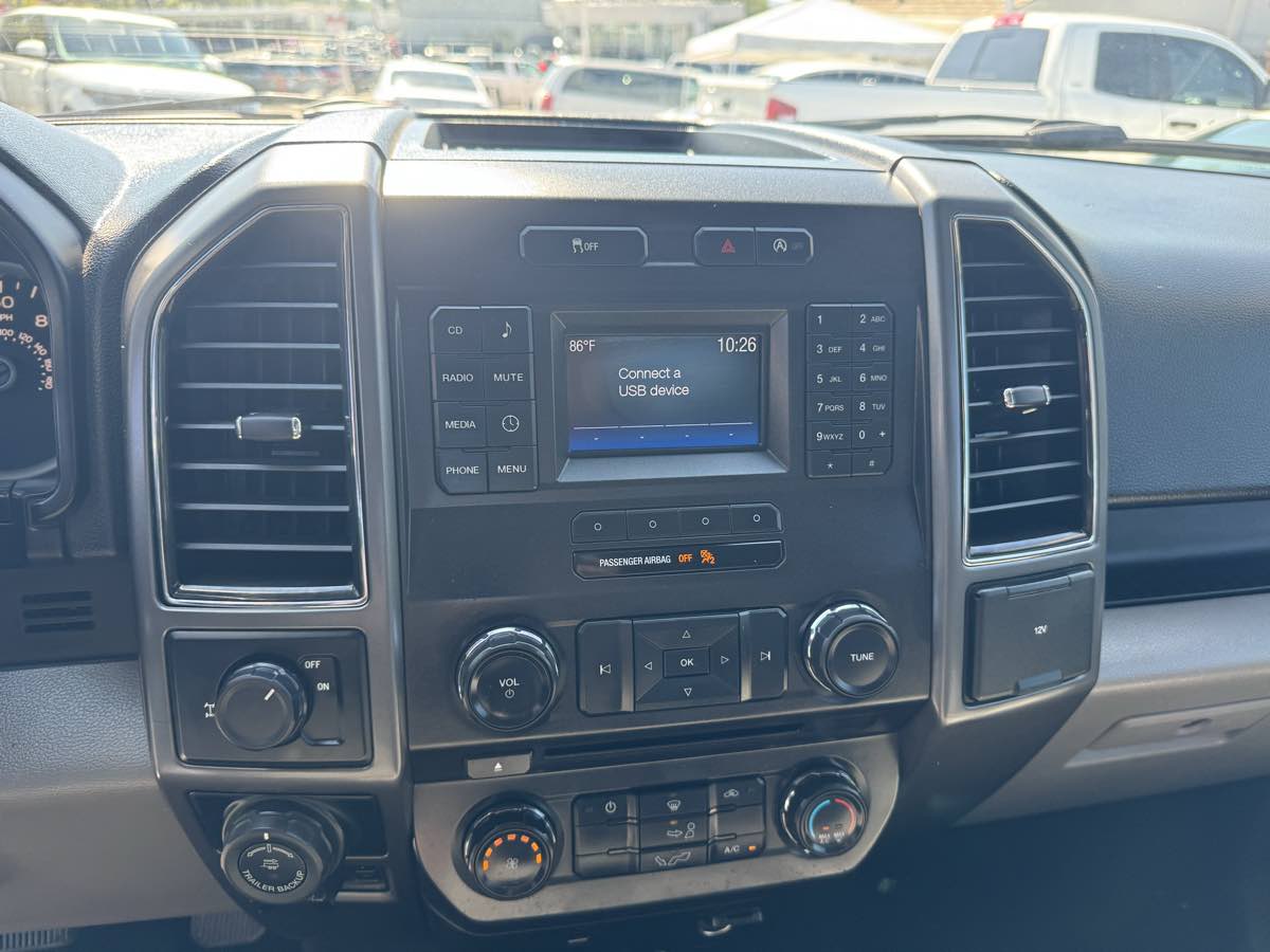2017 Ford F-150 XLT photo 13