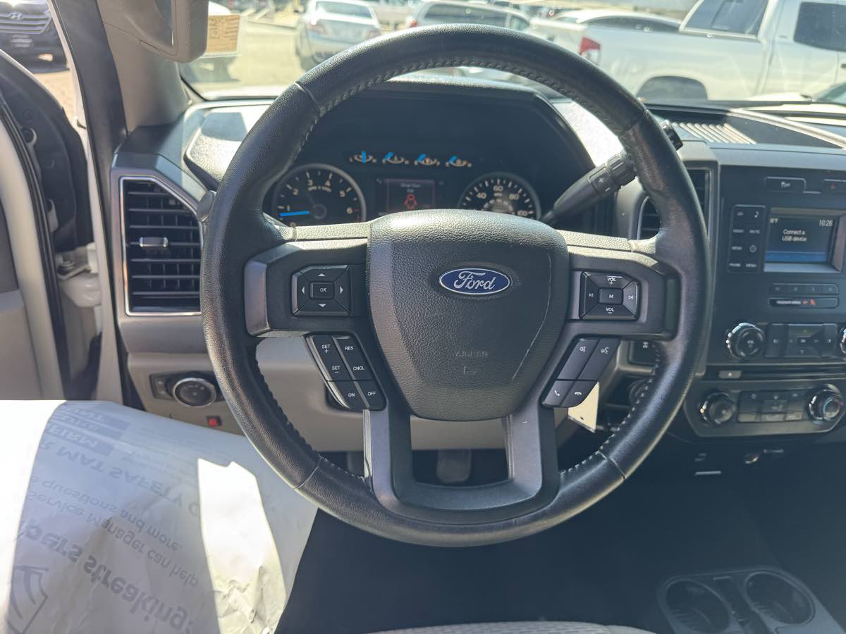 2017 Ford F-150 XLT photo 12
