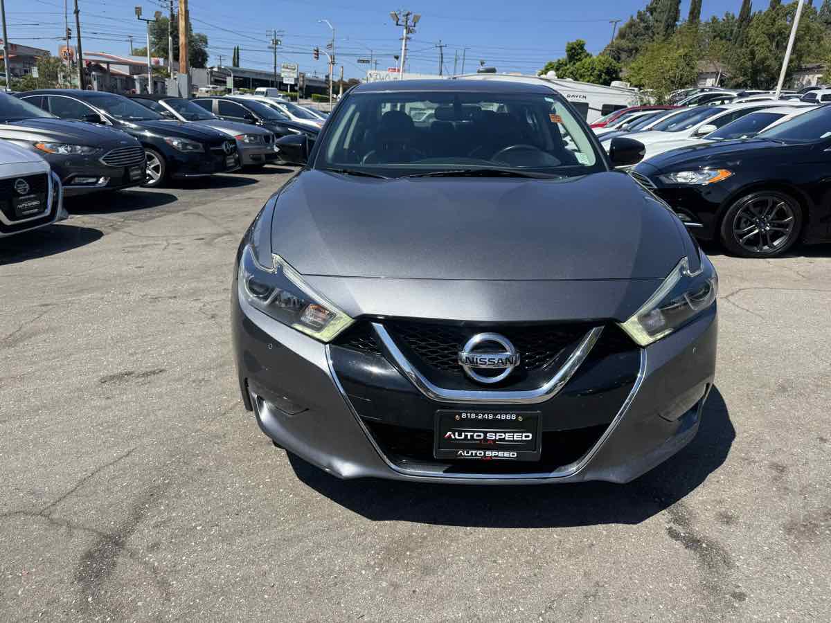 2018 Nissan Maxima SV photo 2