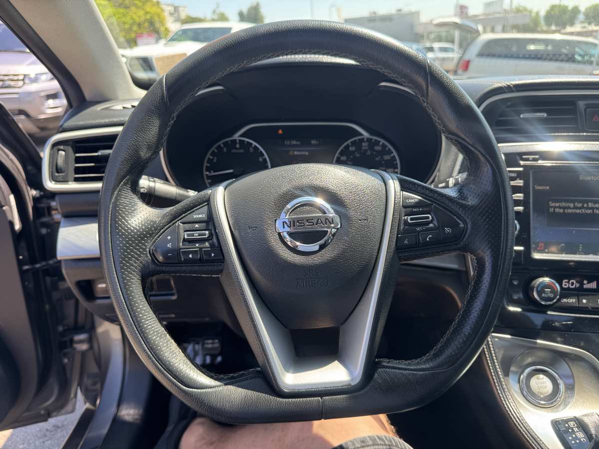 2018 Nissan Maxima SV photo 8