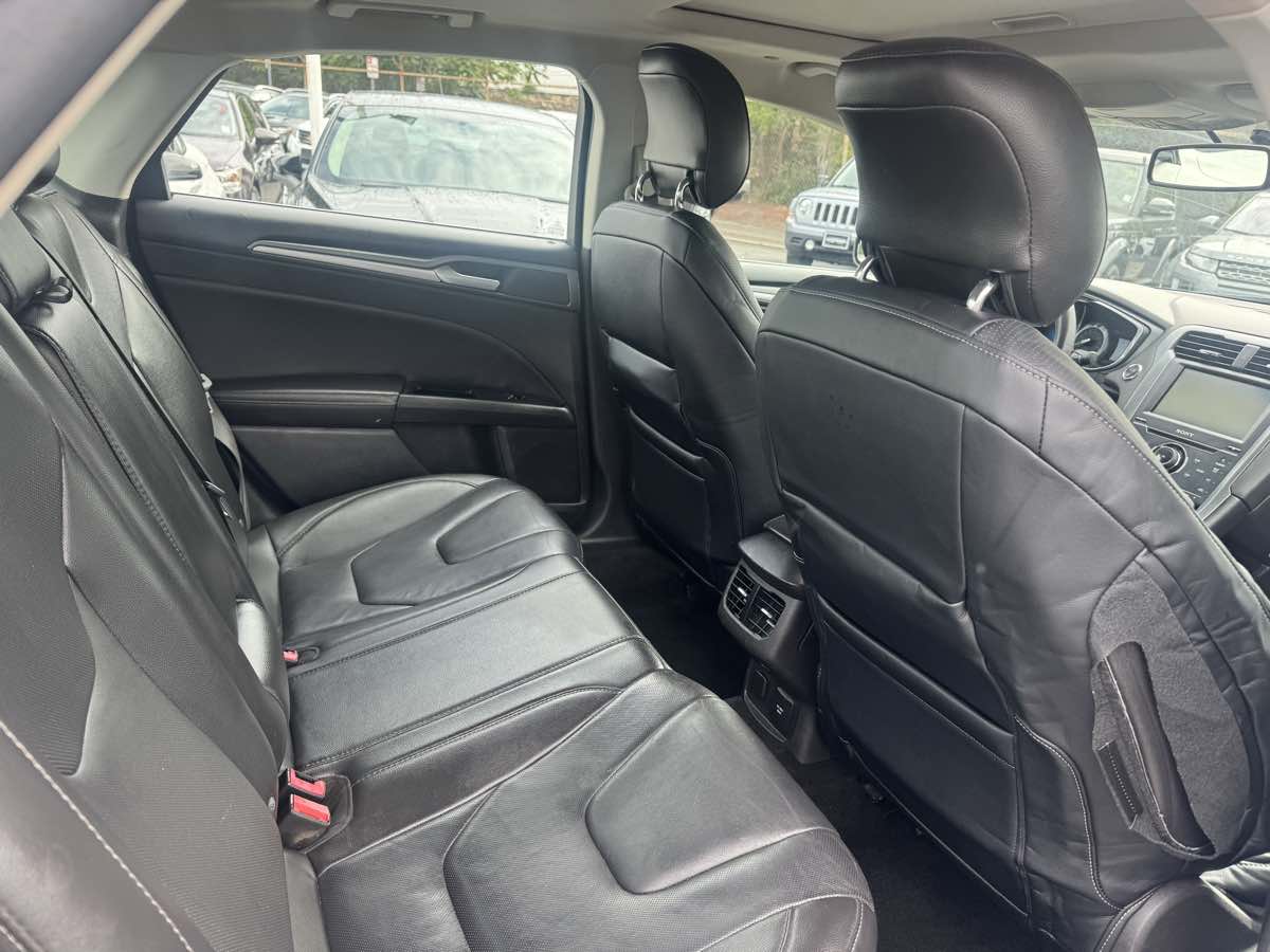 2014 Ford Fusion Energi Titanium photo 5