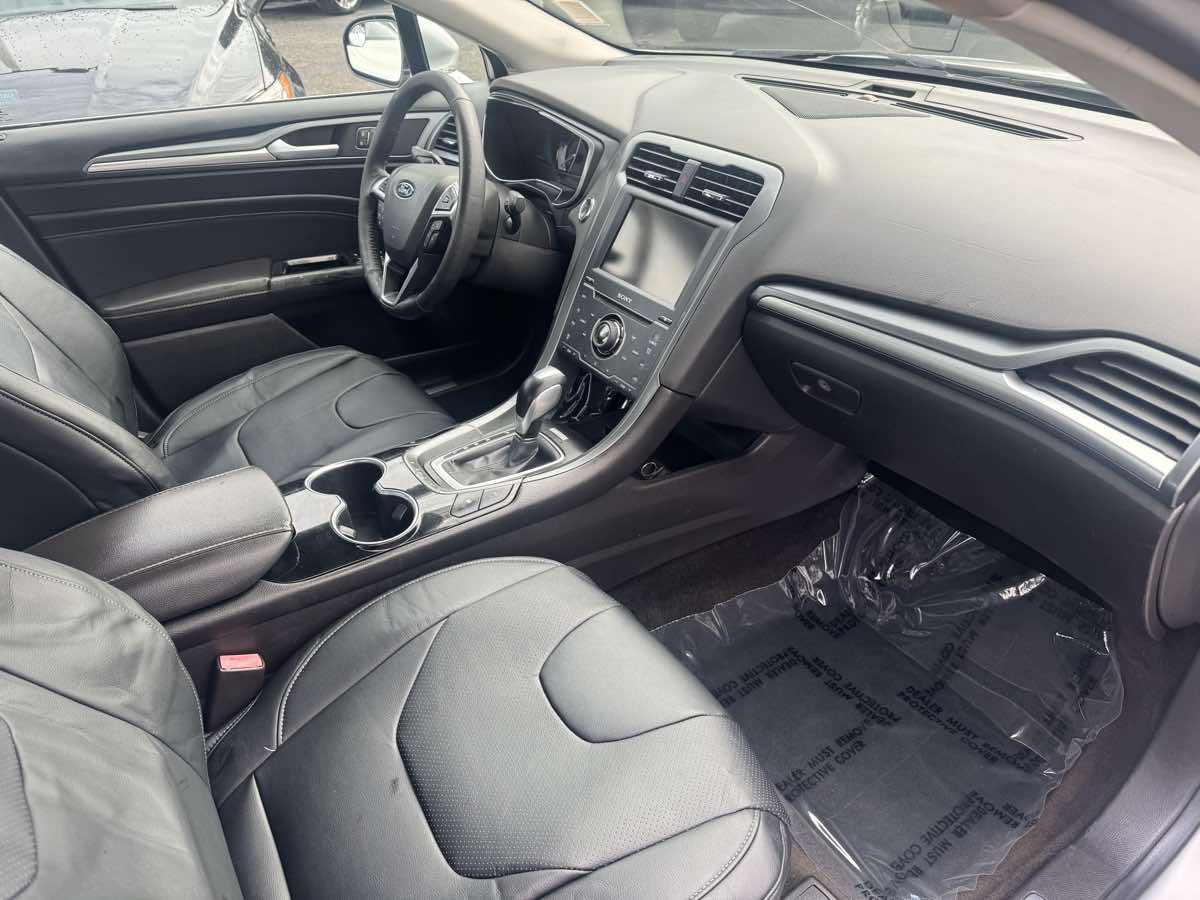 2014 Ford Fusion Energi Titanium photo 7