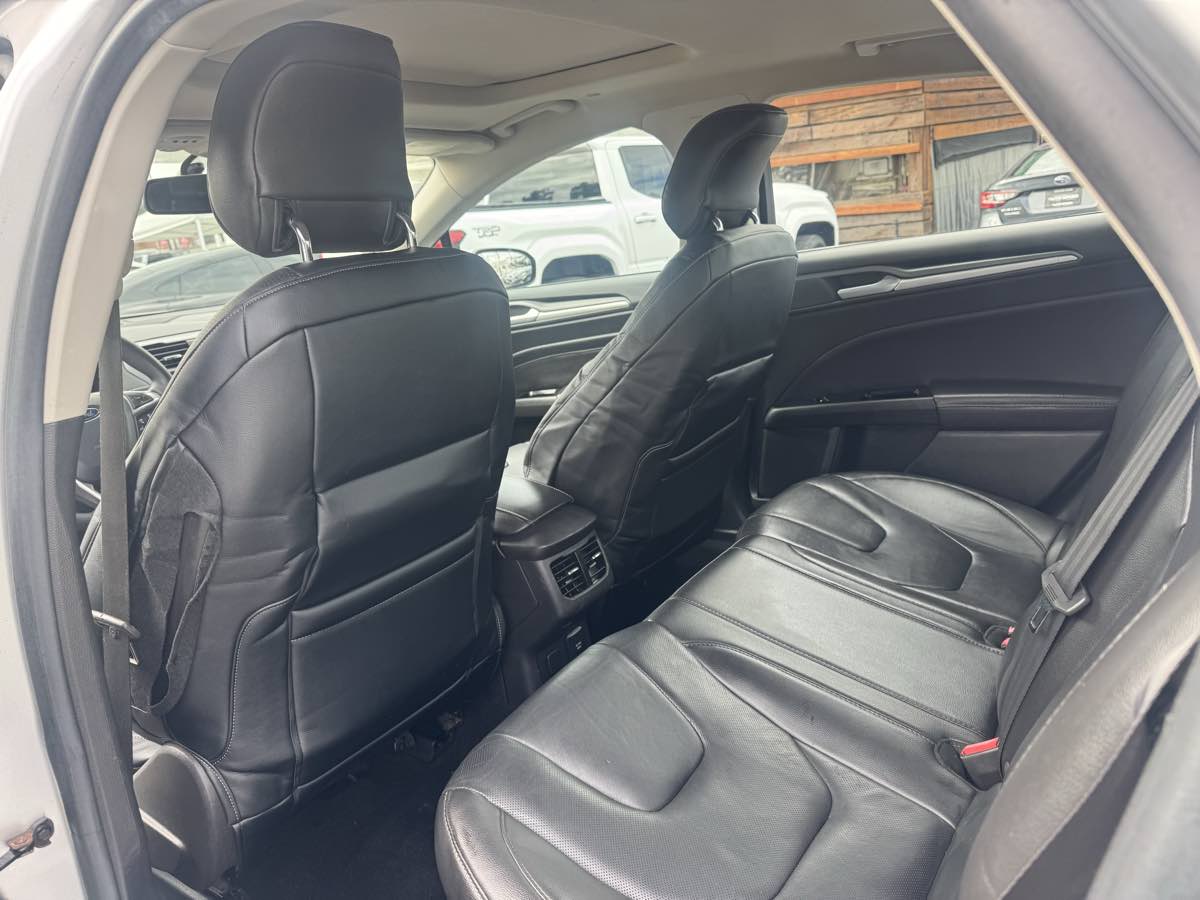 2014 Ford Fusion Energi Titanium photo 9
