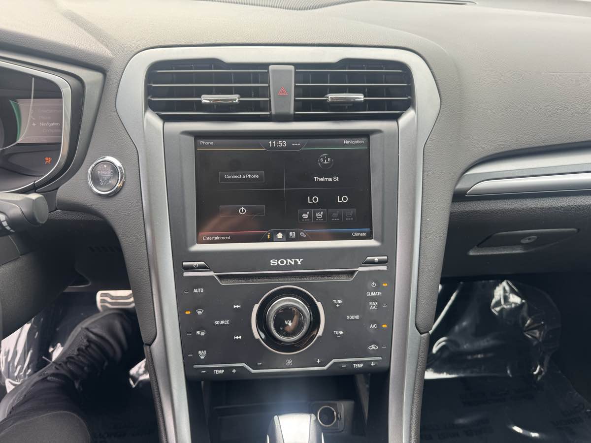 2014 Ford Fusion Energi Titanium photo 13