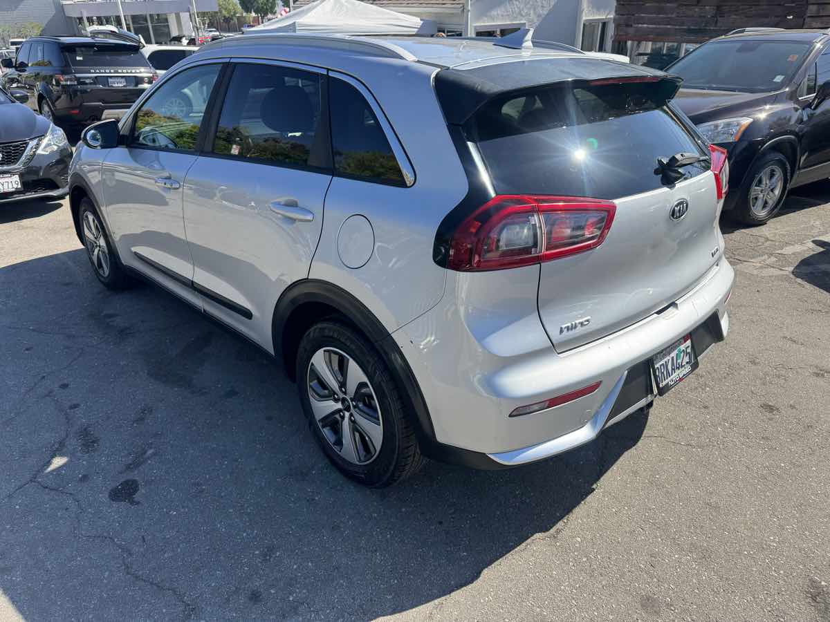 2019 Kia Niro LX photo 4