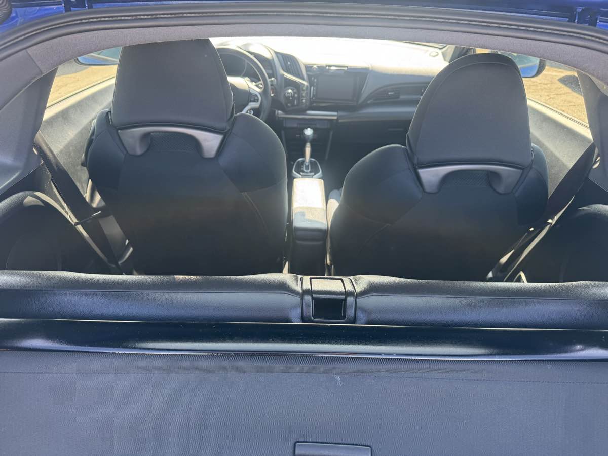 2016 Honda CR-Z LX photo 12