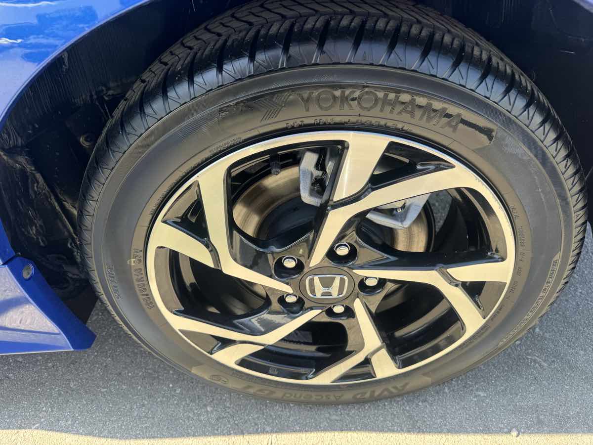 2016 Honda CR-Z LX photo 17