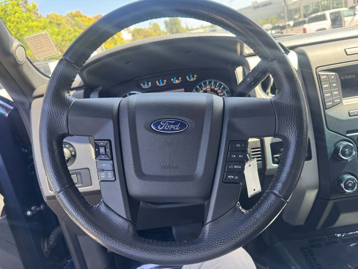 2014 Ford F-150 XLT photo 4