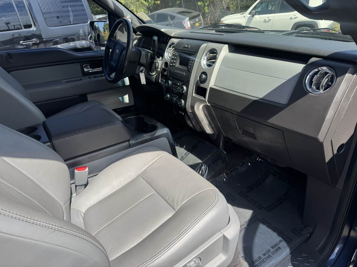 2014 Ford F-150 XLT photo 9