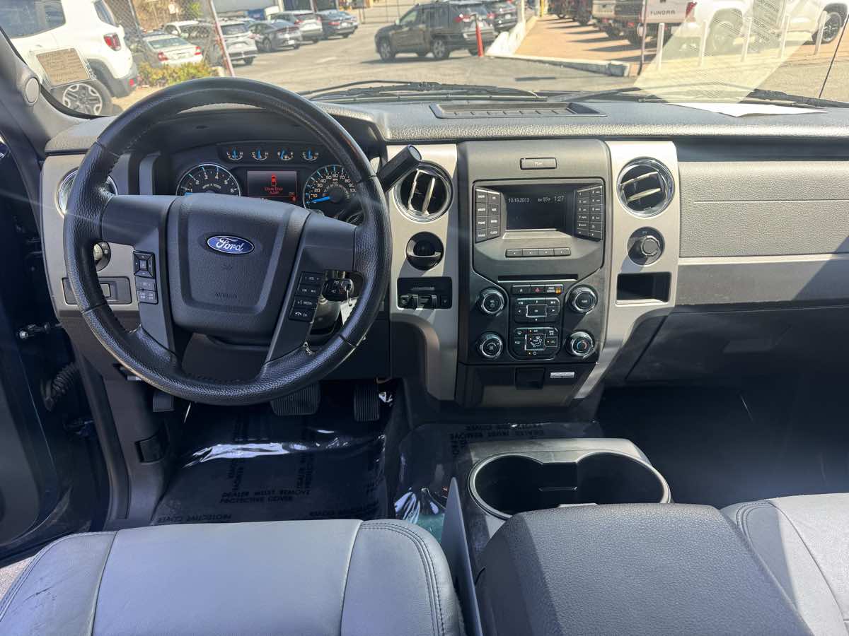 2014 Ford F-150 XLT photo 17