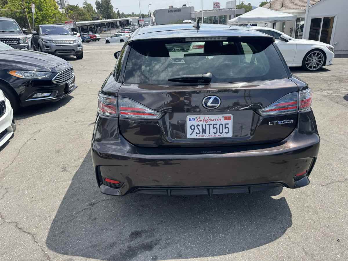 2014 Lexus CT 200h photo 5