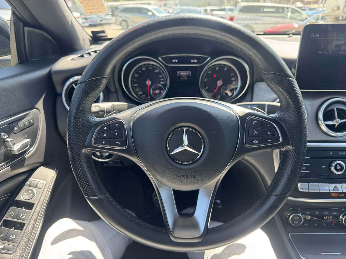 2019 Mercedes Benz CLA 250 photo 13