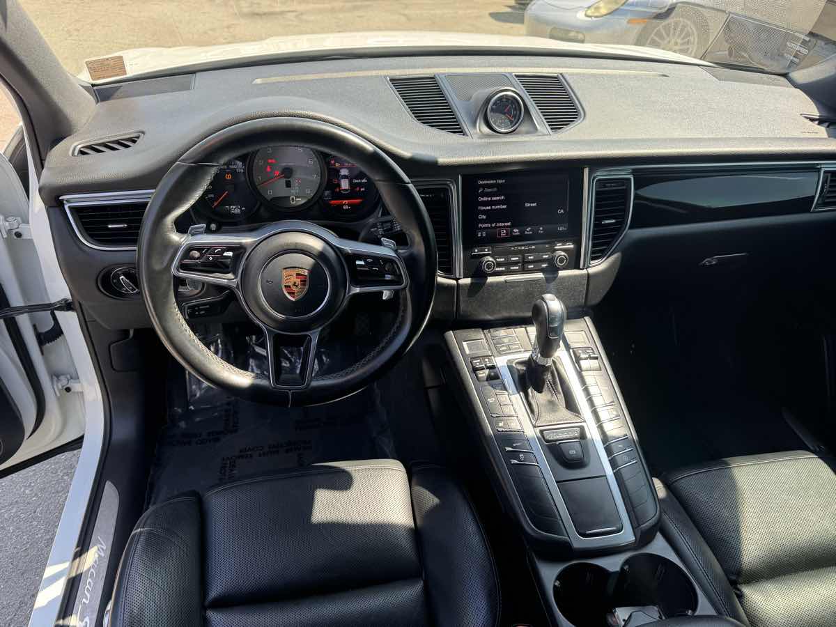 2017 Porsche Macan S photo 14