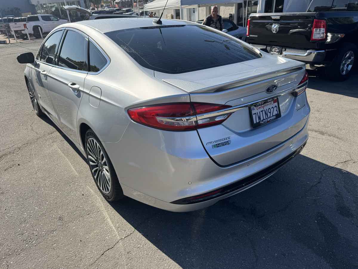 2017 Ford Fusion Energi Titanium photo 4
