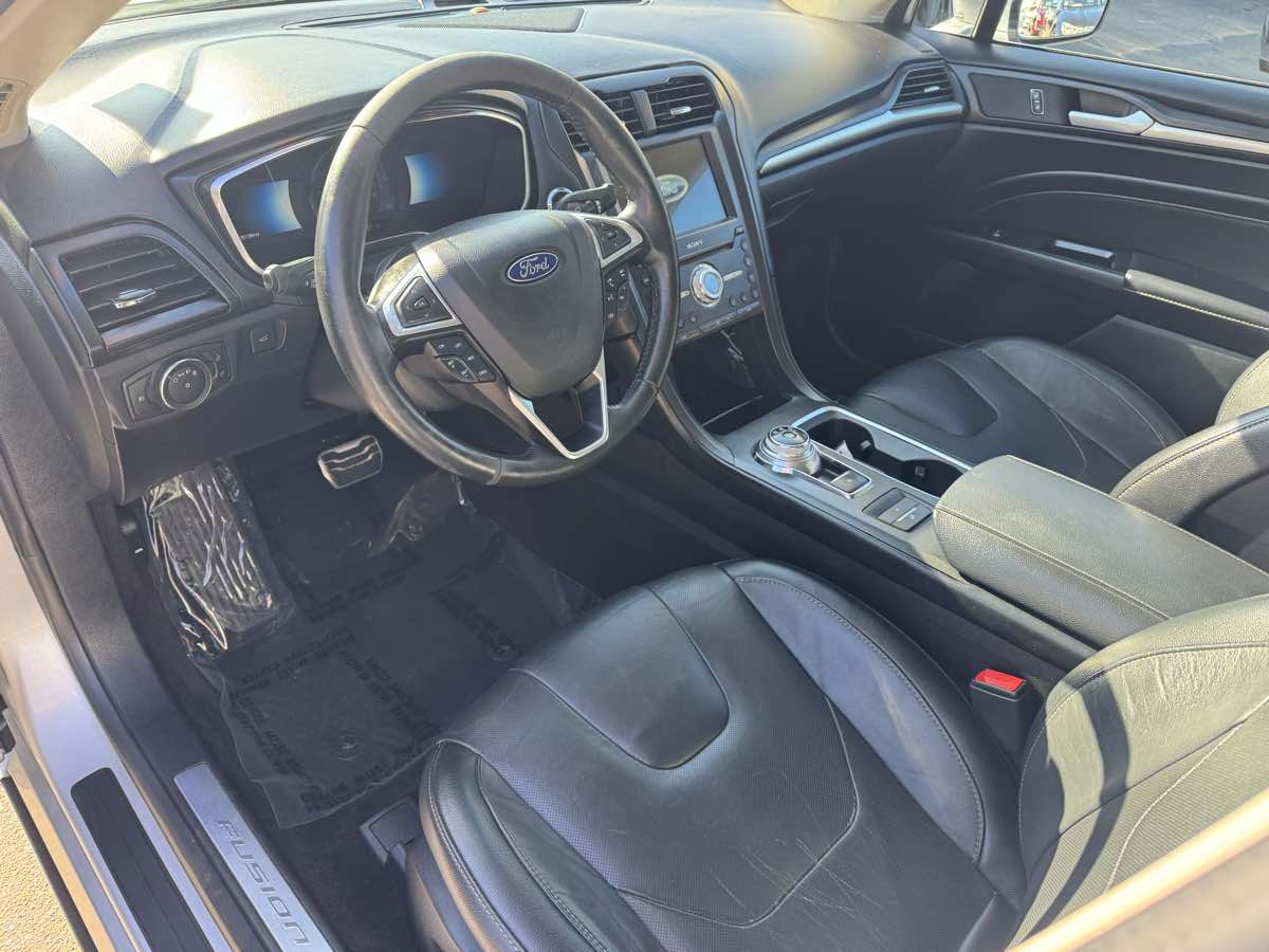 2017 Ford Fusion Energi Titanium photo 7