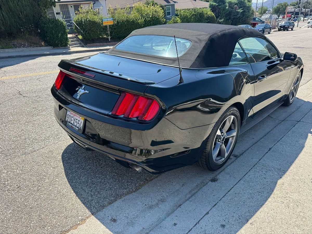 2015 Ford Mustang V6 Convertible photo 12