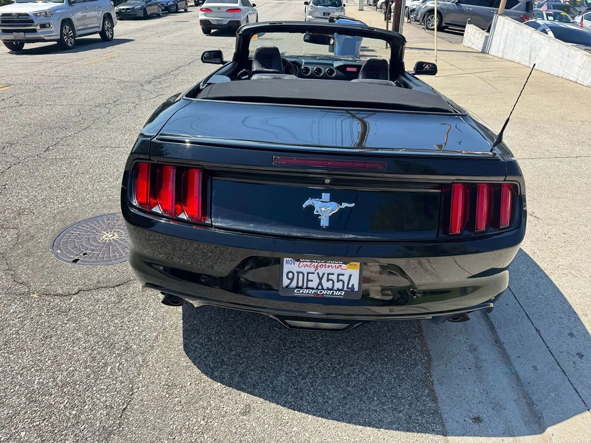 2015 Ford Mustang V6 Convertible photo 6