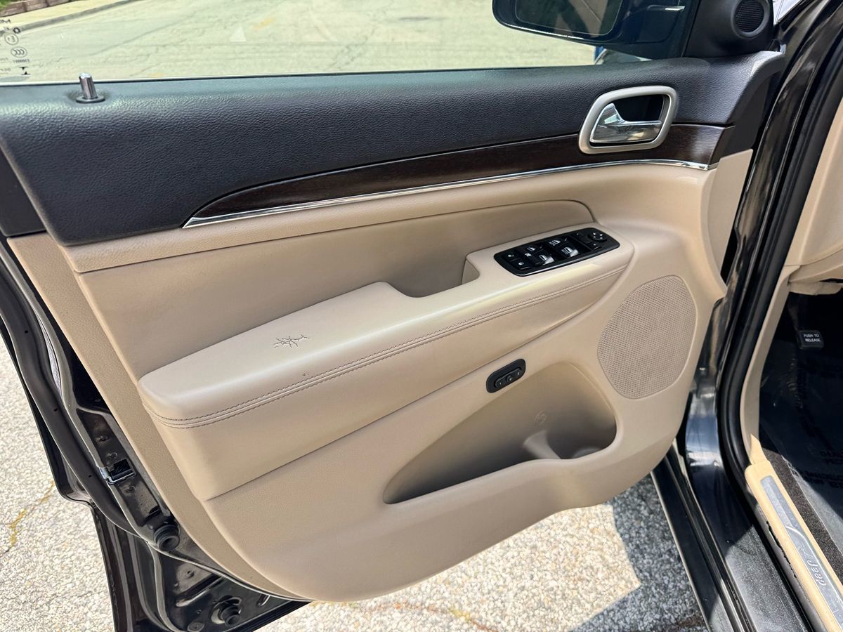 2014 Jeep Grand Cherokee Limited photo 5