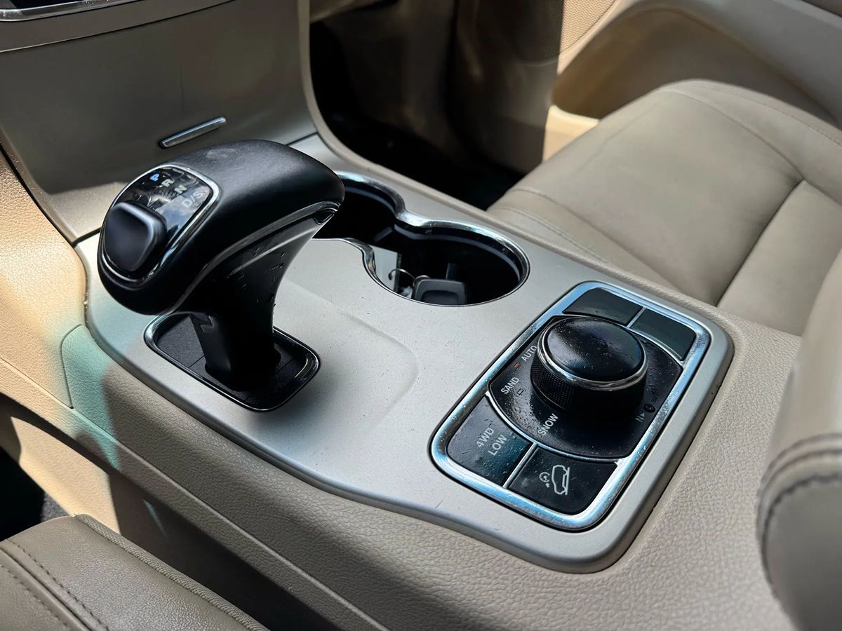 2014 Jeep Grand Cherokee Limited photo 15