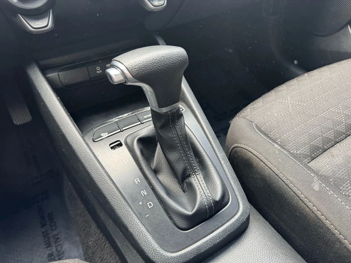 2018 Kia Rio LX S photo 9