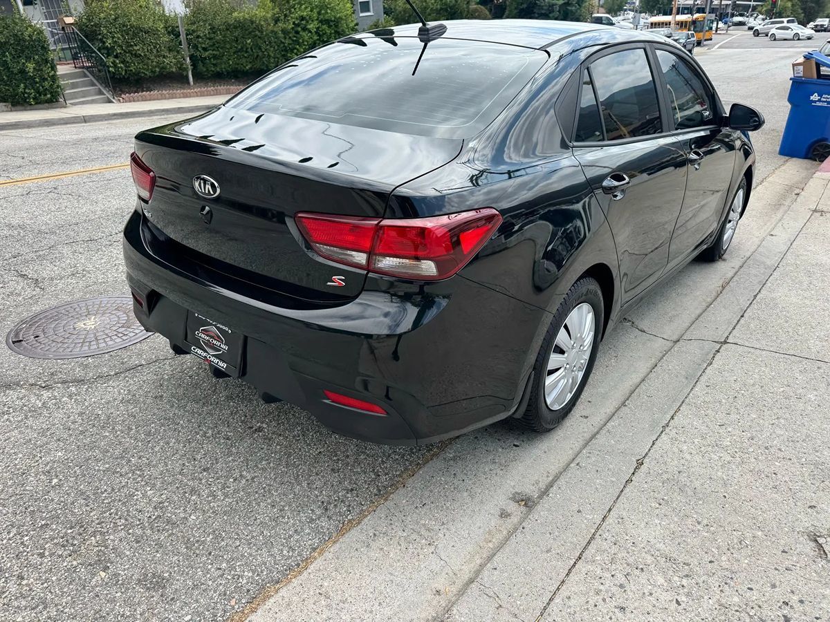 2018 Kia Rio LX S photo 3