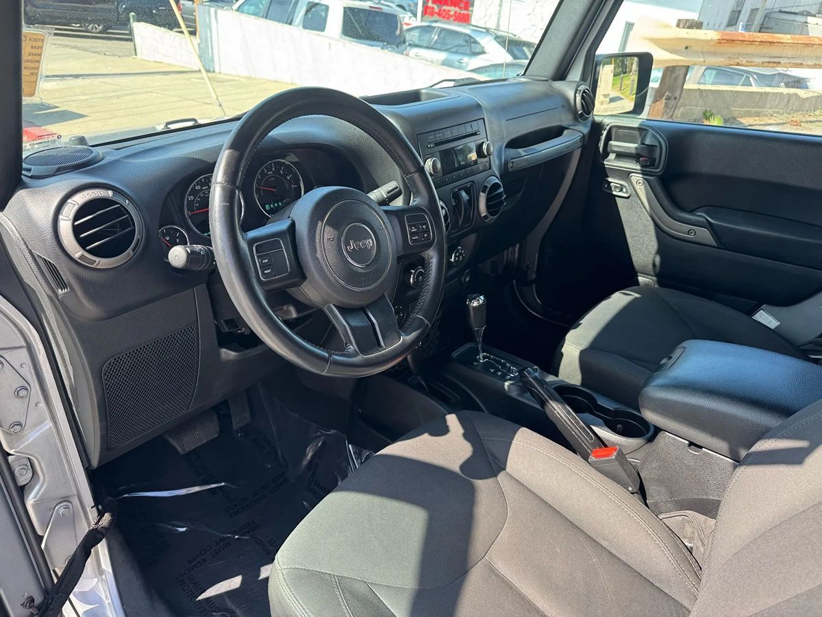 2016 Jeep Wrangler Sport photo 8