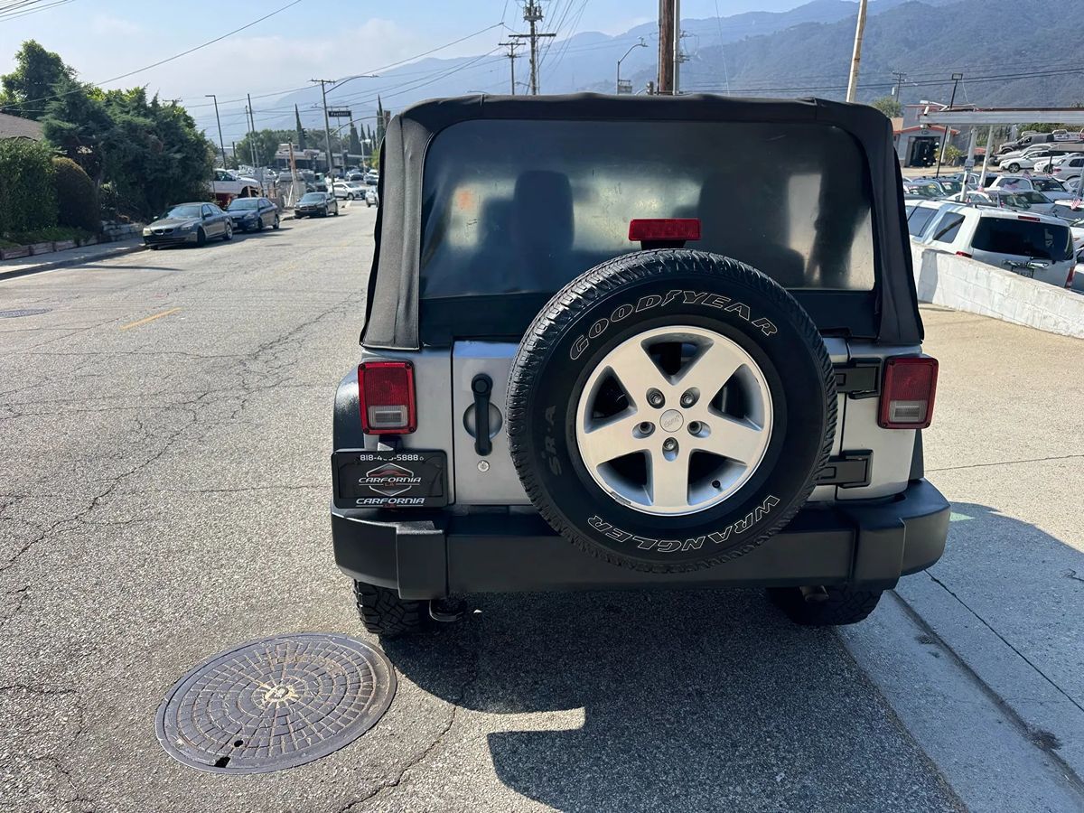 2016 Jeep Wrangler Sport photo 5