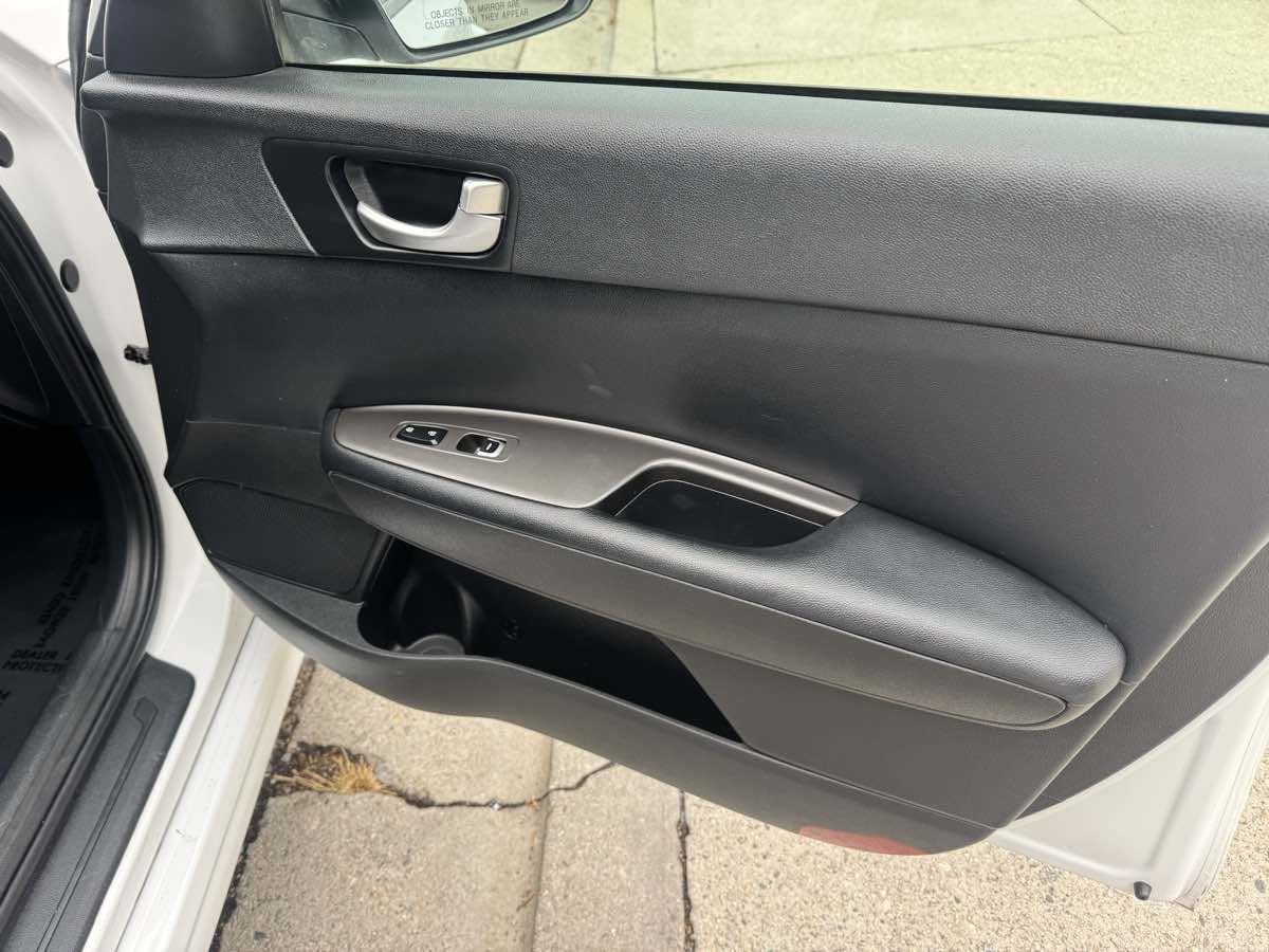2019 Kia Optima LX S photo 8