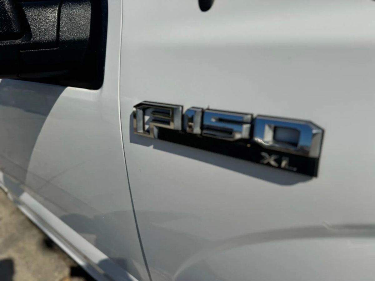 2015 Ford F-150 XL photo 9