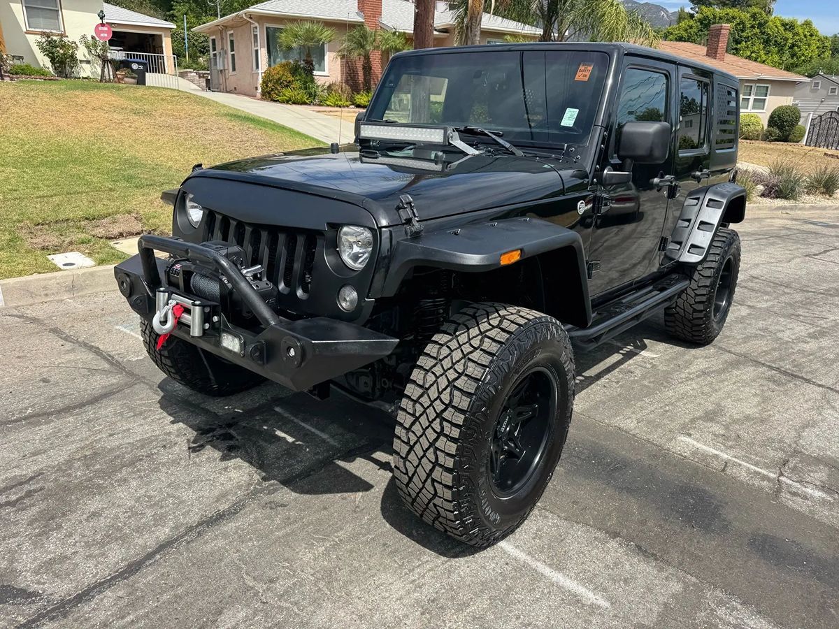 2015 Jeep Wrangler Unlimited Sport photo 4
