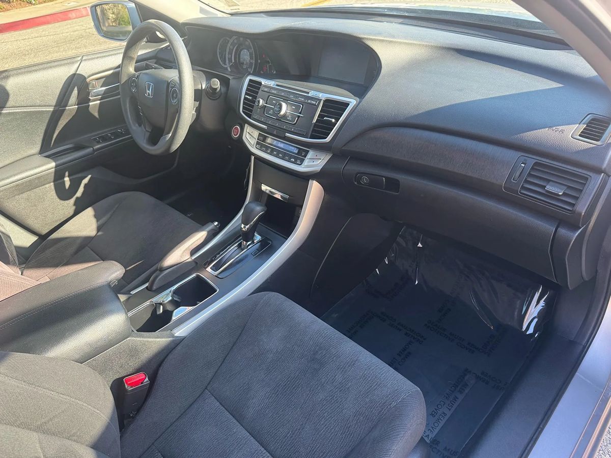 2014 Honda Accord EX photo 13