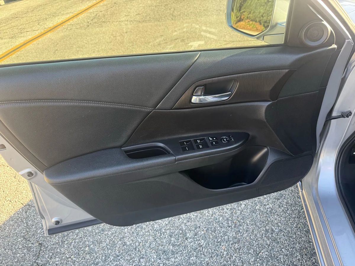2014 Honda Accord EX photo 7