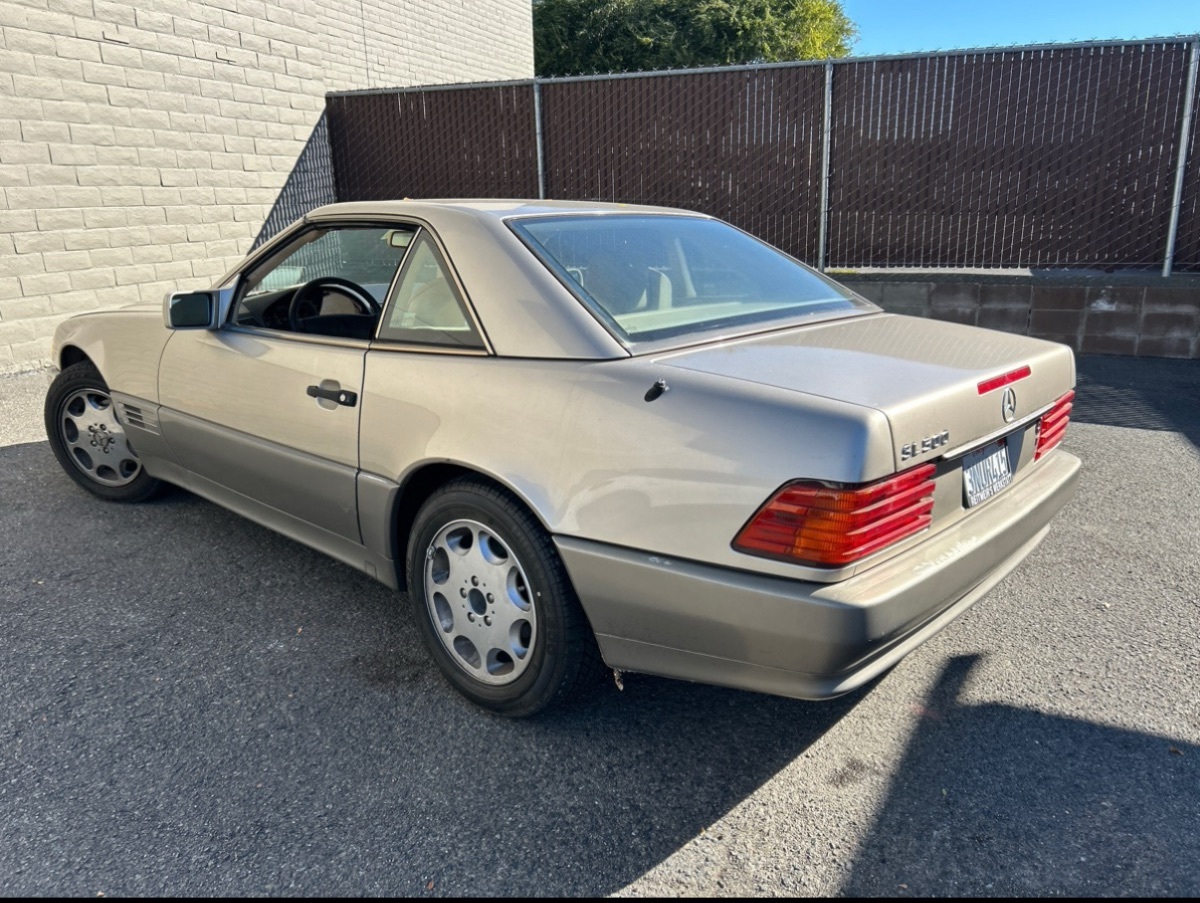 1995 Mercedes Benz SL photo 2