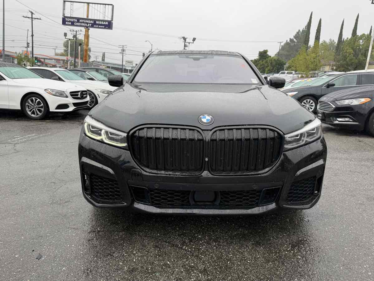 2020 Bmw 740i Sedan photo 2