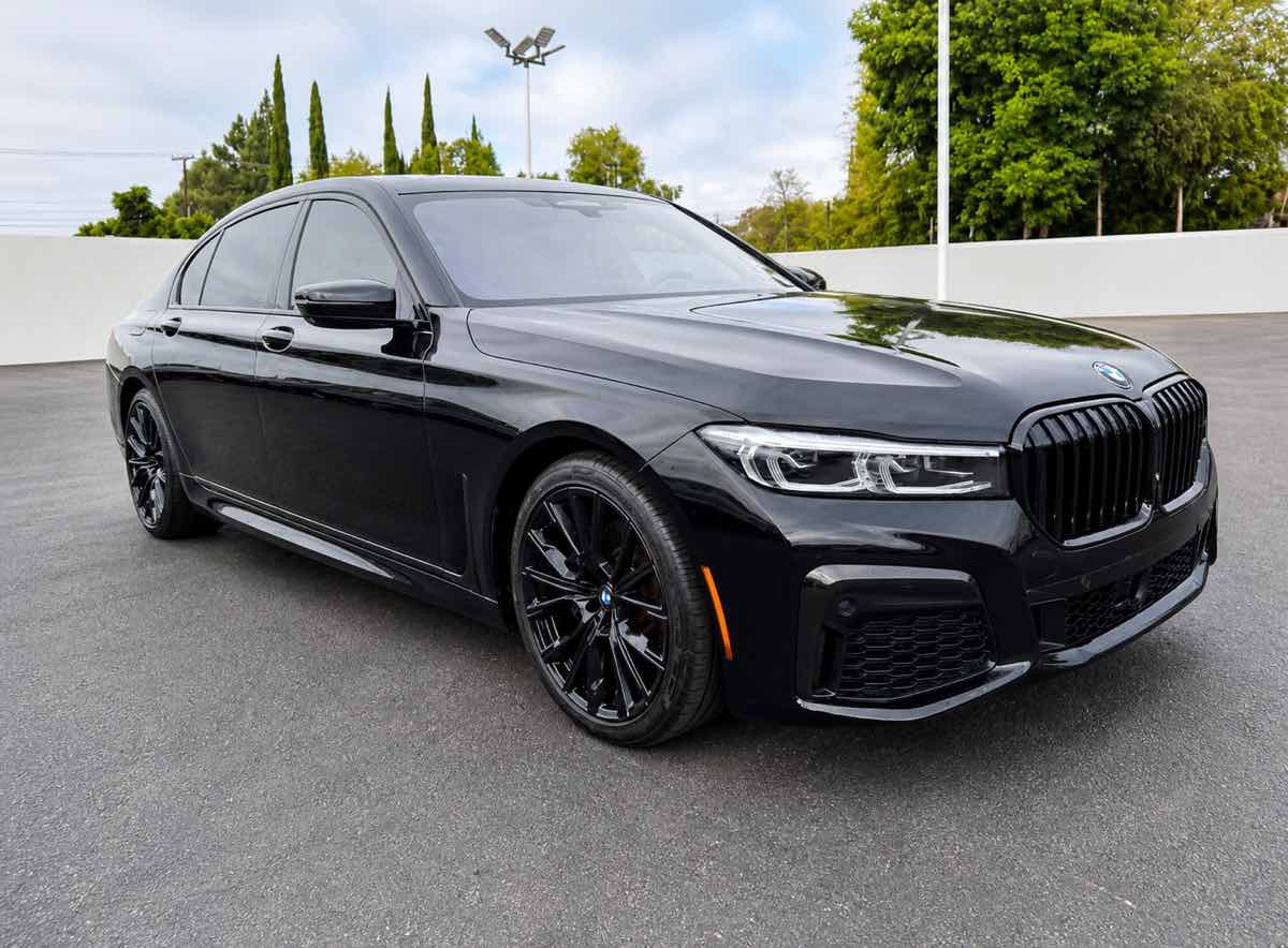 2020 BMW 7 Series 740i's photo