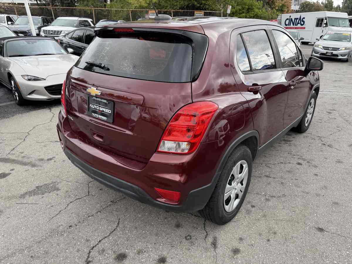 2017 Chevrolet Trax LS photo 4