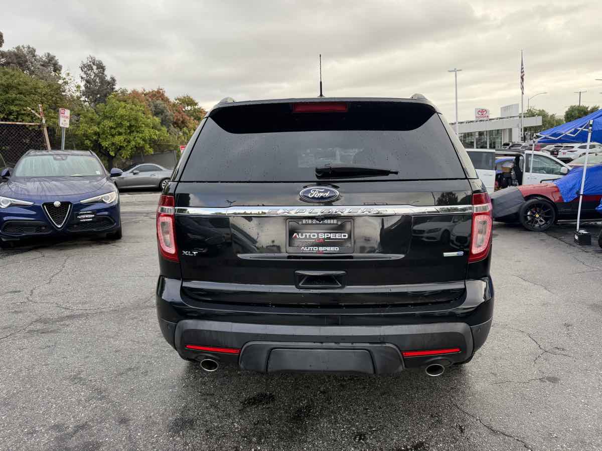 2013 Ford Explorer XLT photo 4