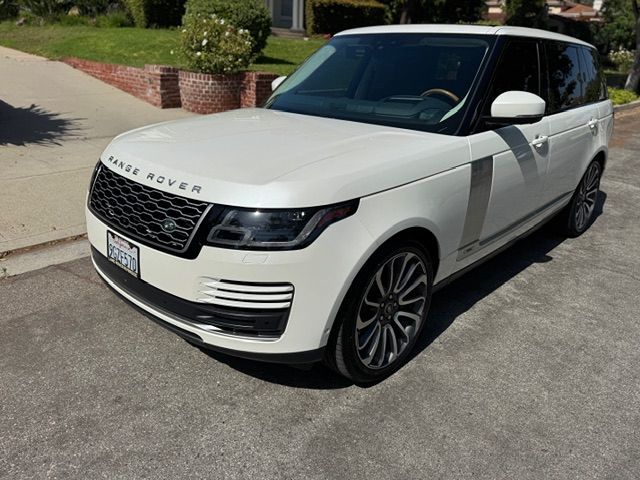 2018 Land Rover Range Rover SuperCharged photo 3