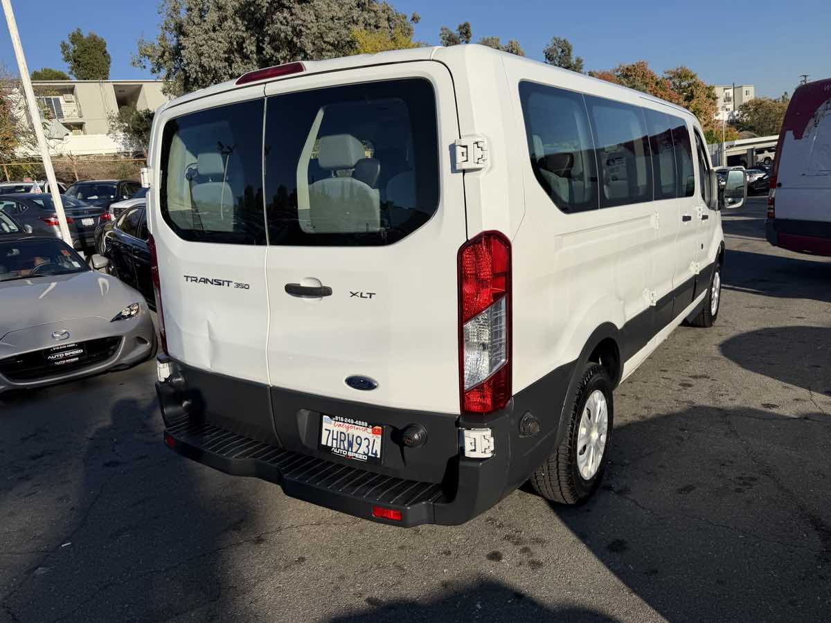 2015 Ford Transit XLT photo 3