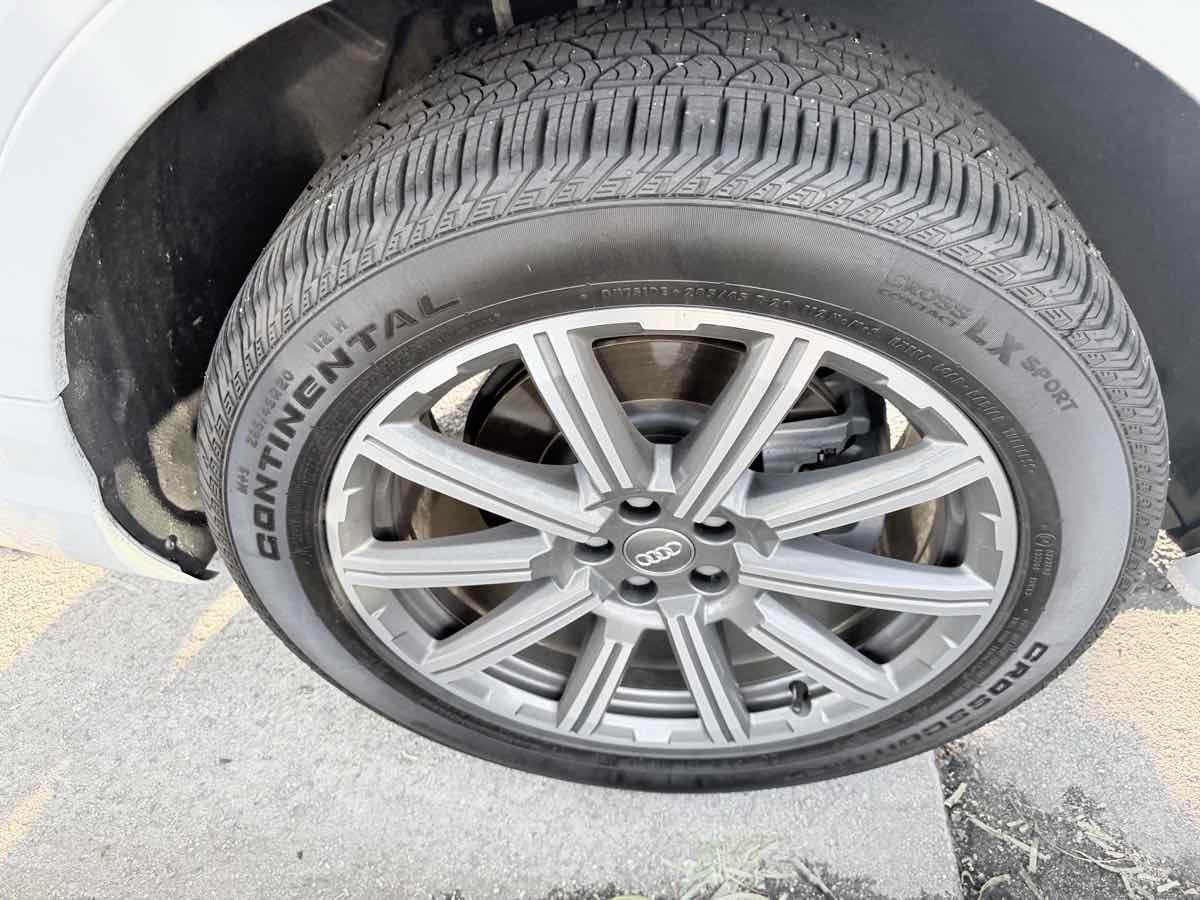 2019 Audi Q7 Prestige 55 photo 3