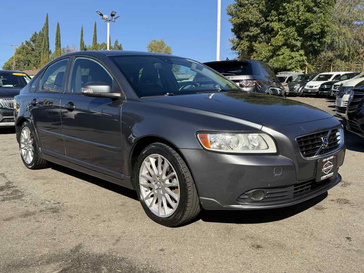 2010 Volvo S40 2.4i